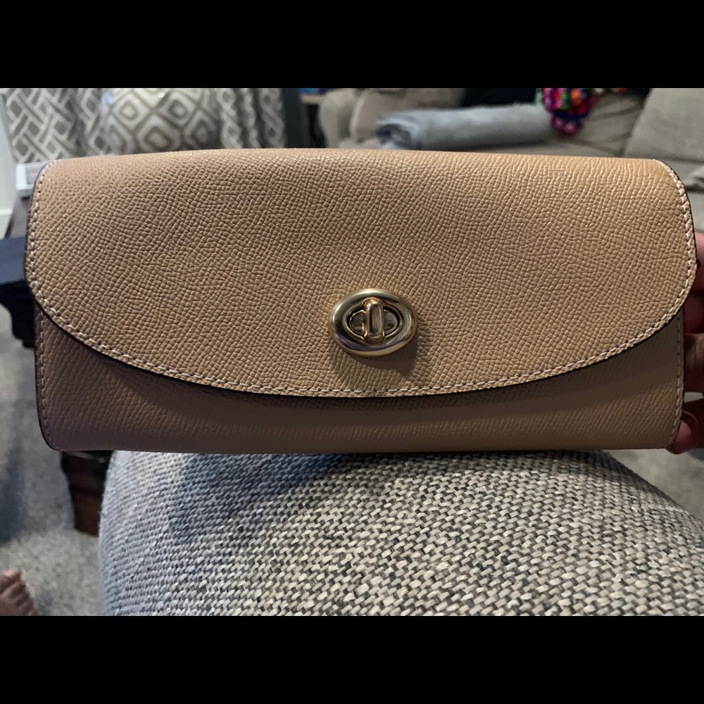 “Like new” never used Coach wallet